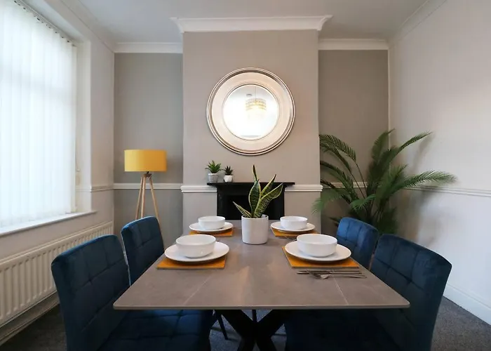 2 Bedroom Characterful House