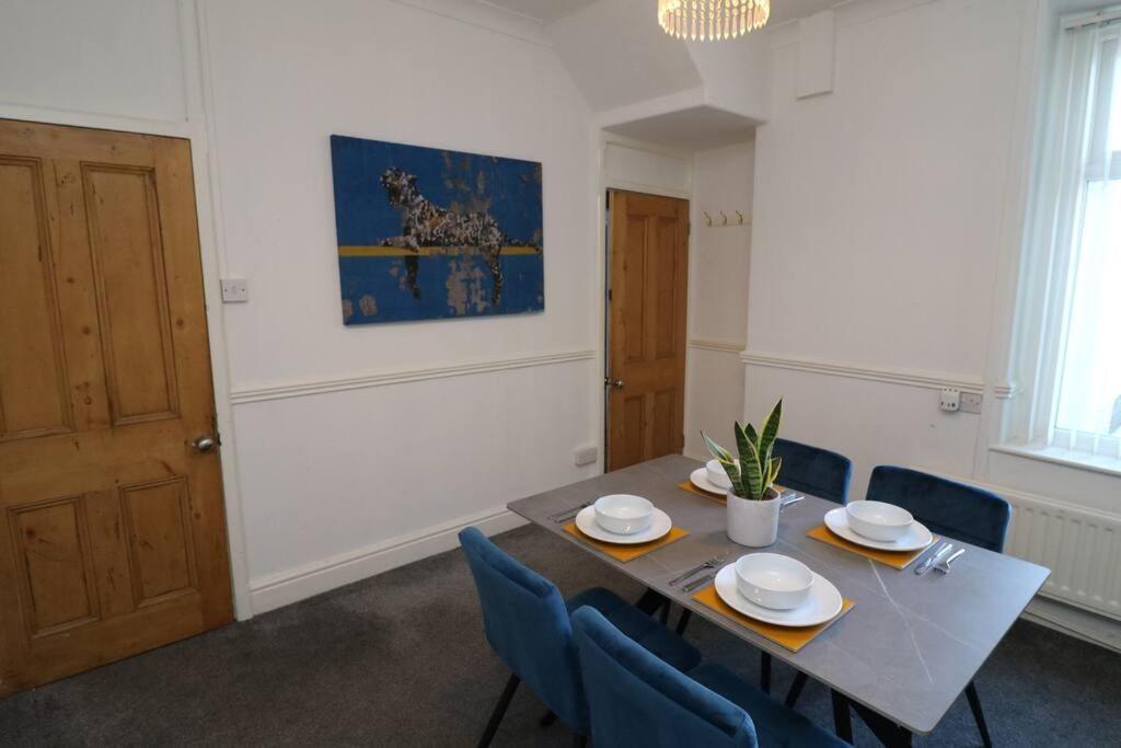 2 Bedroom Characterful House Holiday home Lancaster