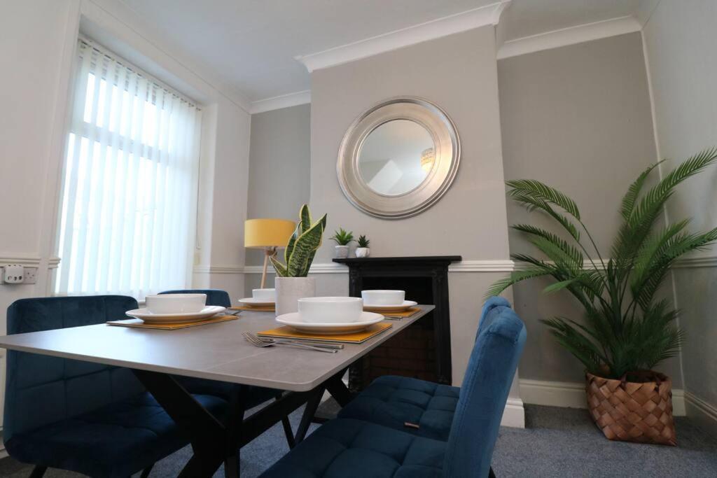 Holiday home 2 Bedroom Characterful House *
