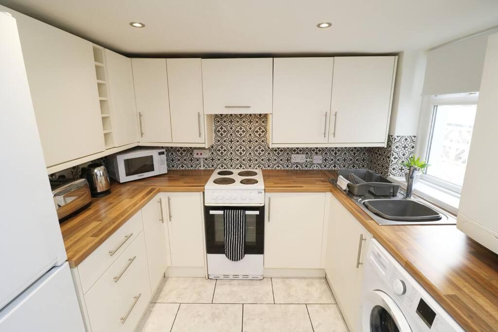2 Bedroom Characterful House